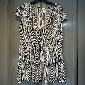 Venezia Monochrome Wave Design Blouse